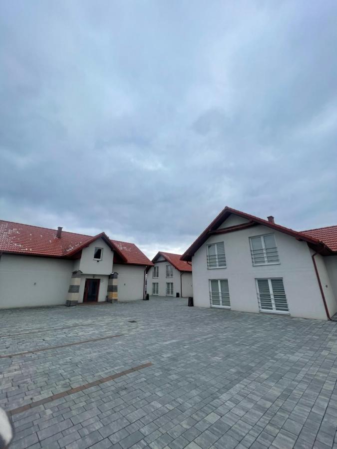 Hotel Pod Strzecha Kielce Eksteriør billede